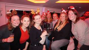 Foto 013.jpg aus dem Album Bootsparty am 02.12.2023 vergrößern